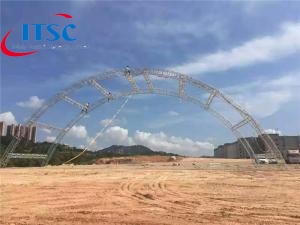 Tunnel roof stage truss
