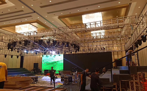 Giàn chiếu sáng di động cho hoạt động của SiKe ở khách sạn Quảng Châu LangHao